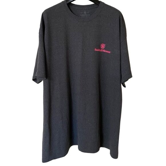 Smith & Wesson Women’s Black|Pink Respect Dual Pistol Graphic Shirt Sz XXL - Picture 2 of 9